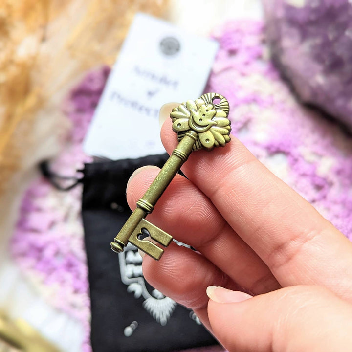 Image of Goddess Provisions Protection Amulet Talisman Charm Key Spiritual Shield