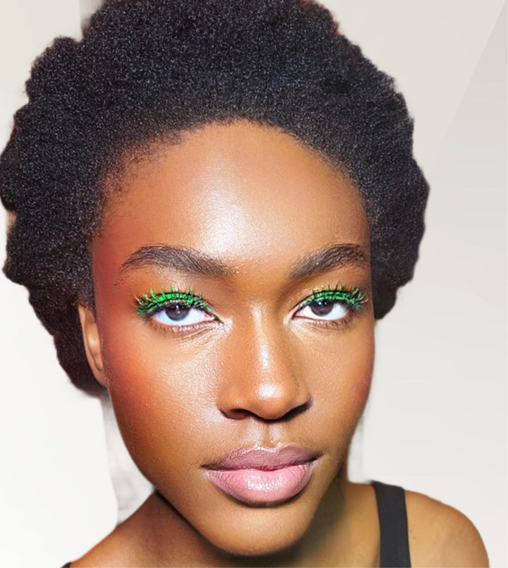 Green UV Vegan Mascara on the lashes