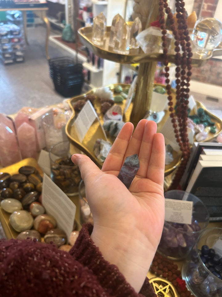 Image of Makeup Altar Crystals Small Fluorite Obelisk