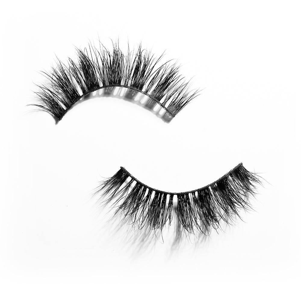 Shy Girl 3D Mink Lash close up