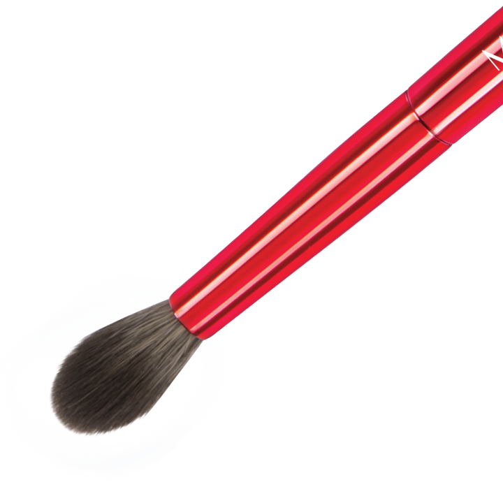 Fluffy Crease Brush - MM09 X Omnia® close up