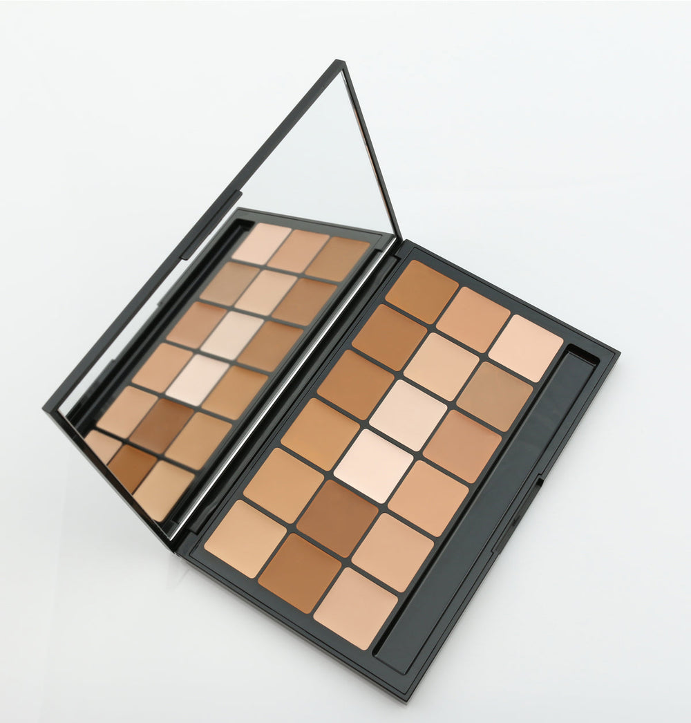 Vincent Kehoe - 18 Part Foundation / Concealer palette - #11 to the side