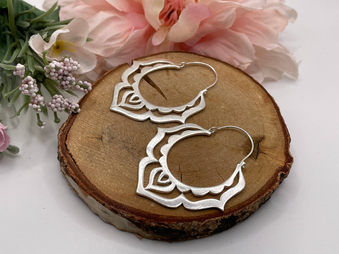Lotus Hoops