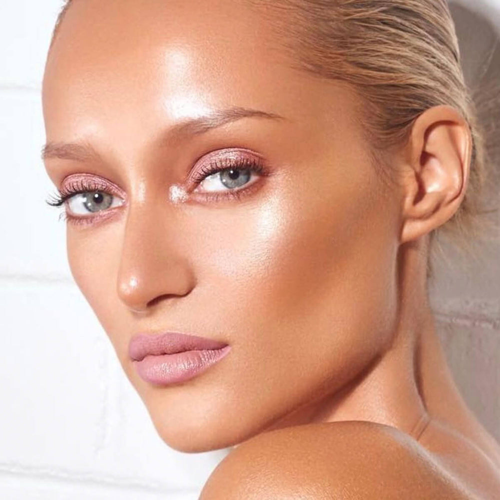 This is a model using the gold mine colorfix metallics as highlight 