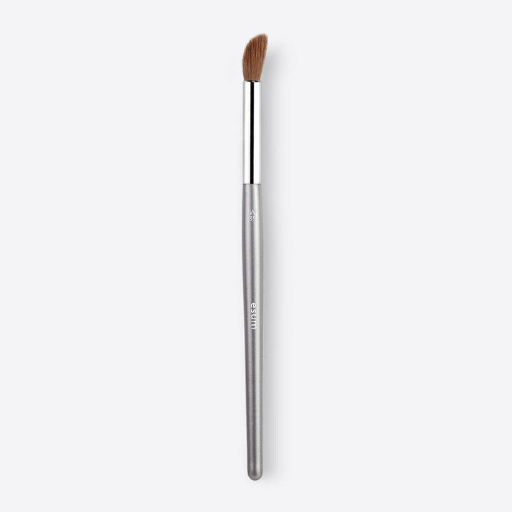 W35 - Large Angled Eye Contour Brush