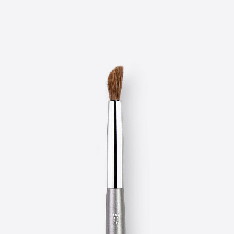 ESUM W36 Small Angled Eye Crease Brush