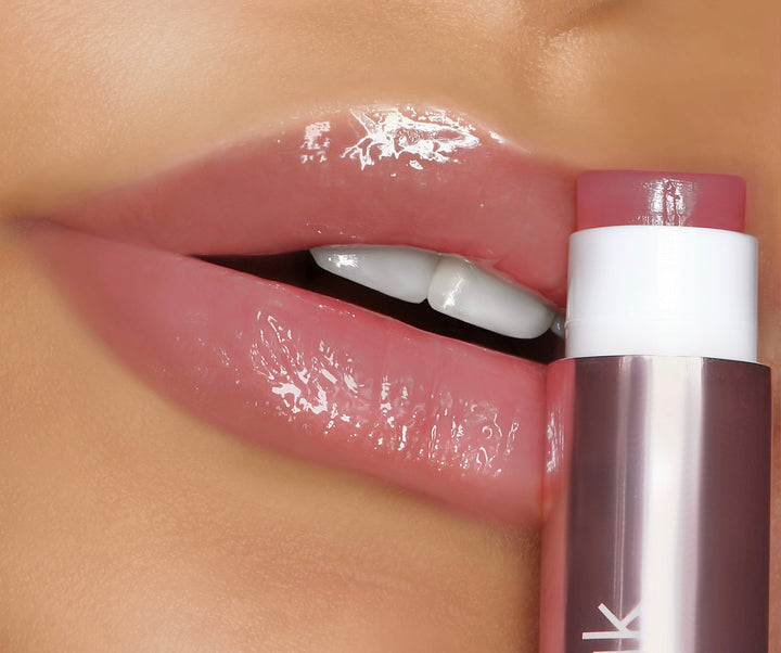 Glossiest Jello Gloss Balm on the lips 