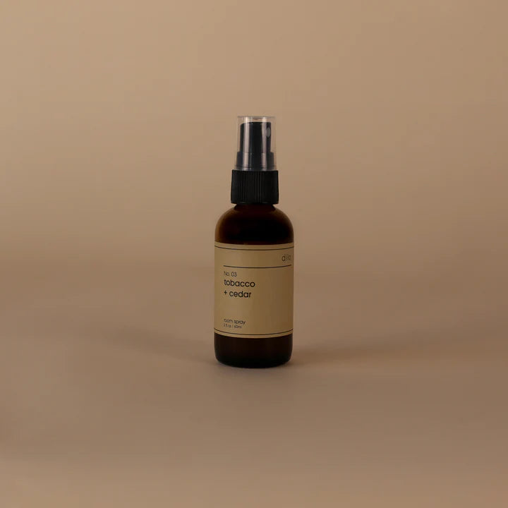 dilo No. 03 Tobacco + Cedar Room Spray