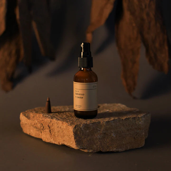 dilo No. 03 Tobacco + Cedar Room Spray