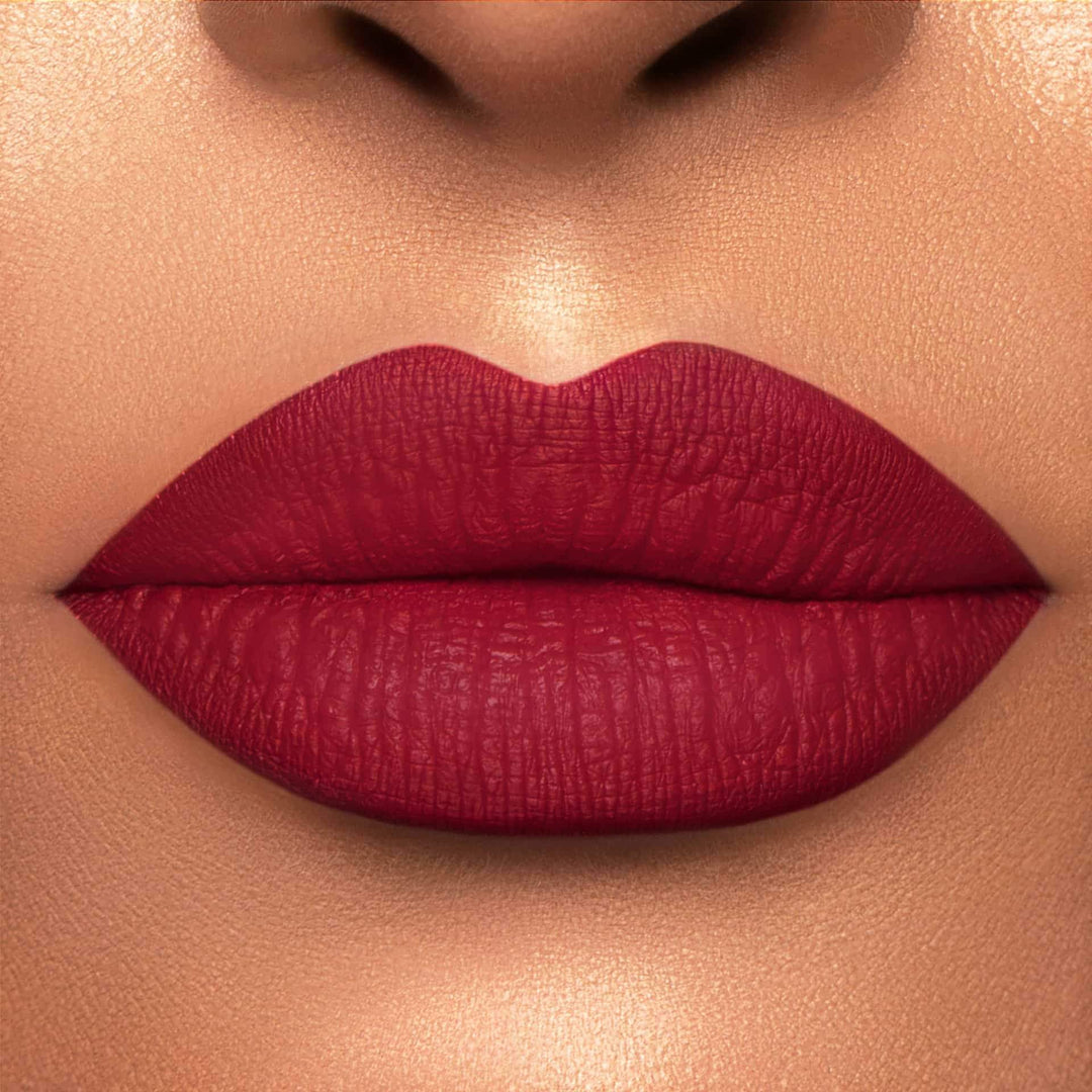 This is a light skin tone lip swatch of the Los Anjealous Liquid Matte Lip.