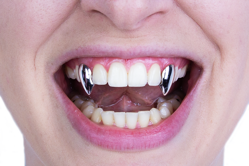 Scarecrow Vampire Fangs Small Glam Metallic Fangs Chrome