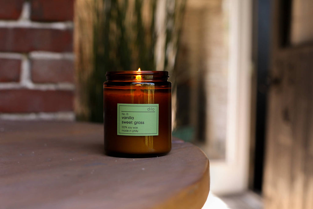 No. 13 - Vanilla Sweet Grass Candle