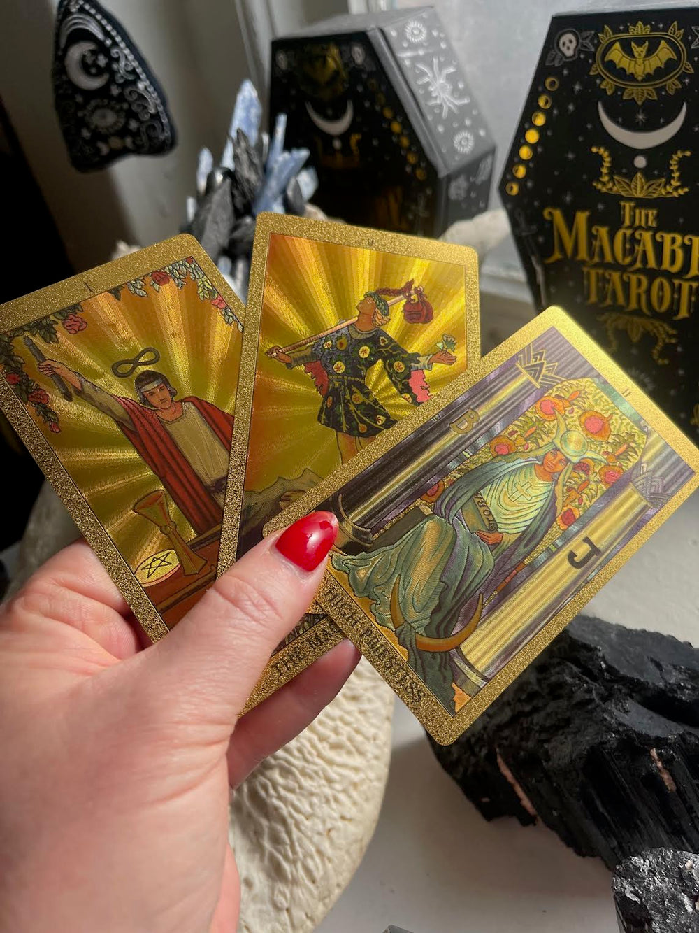 Front of the cards for the Gold Foil Tarot Deck