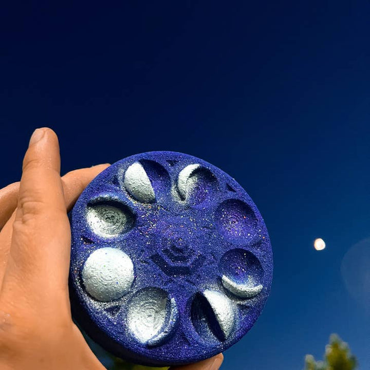 Moon Phases - 12 oz Crystal Infused Bath Bomb